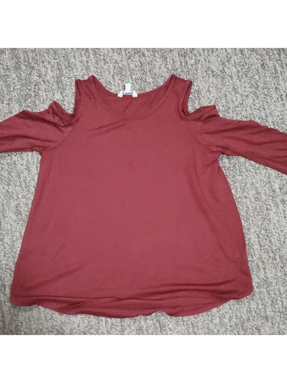 Ladies top size large $5 when 2 or more items are purchased